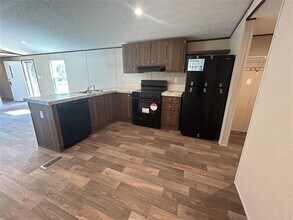 406 Rogers Rd in Newark, TX - Building Photo - Building Photo