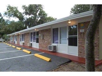 5808 Wyoming Ave in New Port Richey, FL - Building Photo