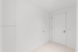 501 NE 31st St, Unit # 3806 in Miami, FL - Building Photo - Building Photo