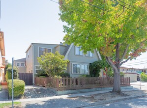 1135 Rhinette Ave in Burlingame, CA - Building Photo - Building Photo
