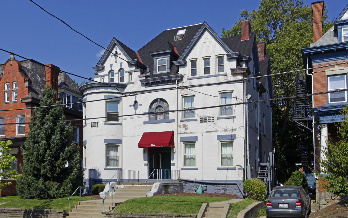 366 S Negley Ave in Pittsburgh, PA - Building Photo