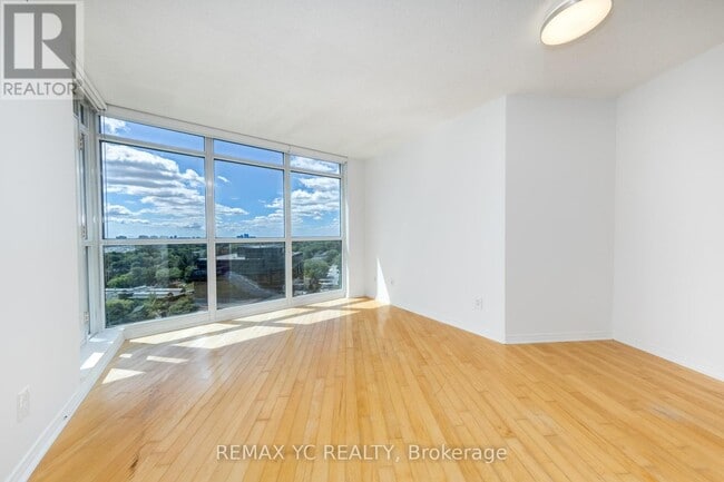 28 Harrison Garden Blvd in Toronto, ON - Building Photo - Building Photo