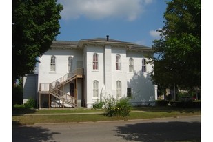 Overmyer Apartment Building