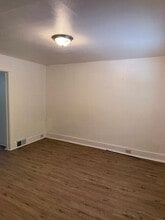 827 Guys Run Rd in Pittsburgh, PA - Building Photo - Building Photo