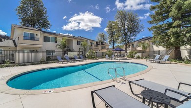 University Plaza in Fresno, CA - Building Photo - Building Photo