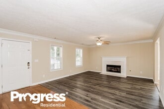 271 McClure Dr in Dallas, GA - Building Photo - Building Photo