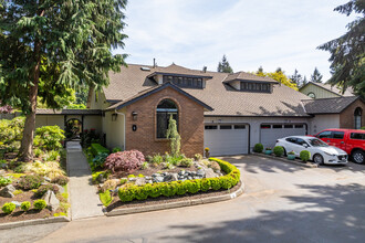 Trillium Court Condominiums in Mill Creek, WA - Building Photo - Building Photo