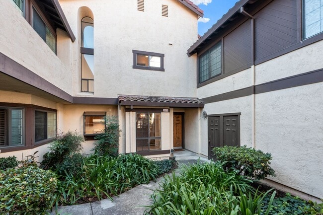 property at 14408 Outrigger Dr