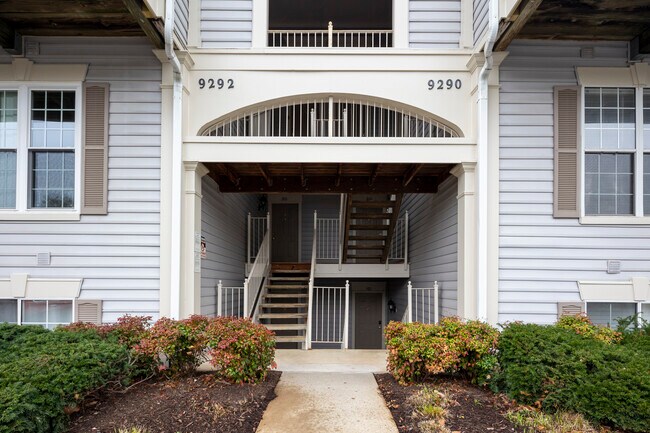 Gunston Corner Condominiums in Lorton, VA - Building Photo - Building Photo