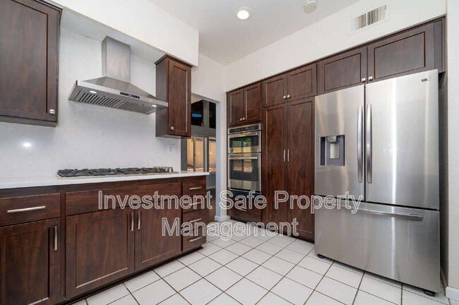 39945 Temecky Way in Murrieta, CA - Building Photo - Building Photo