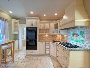 112 Fayerweather Terrace in Bridgeport, CT - Building Photo - Building Photo