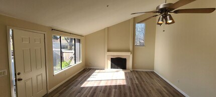 850 E Cotati Ave in Cotati, CA - Building Photo - Building Photo