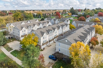 6332-6356 Autumn Leaf Ln in Pleasant Hill, IA - Building Photo - Building Photo