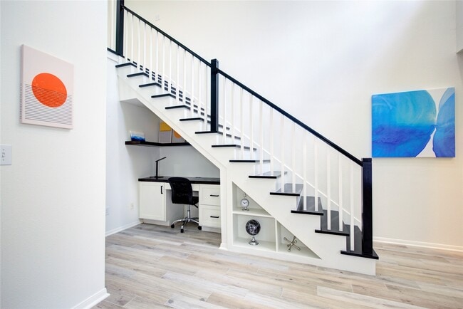 property at 76 Scarlet Woods Ct