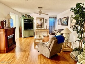 4187 Lakewood Blvd in Naples, FL - Building Photo - Building Photo