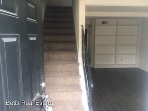 2001 Sanford Dr in Little Rock, AR - Building Photo - Building Photo