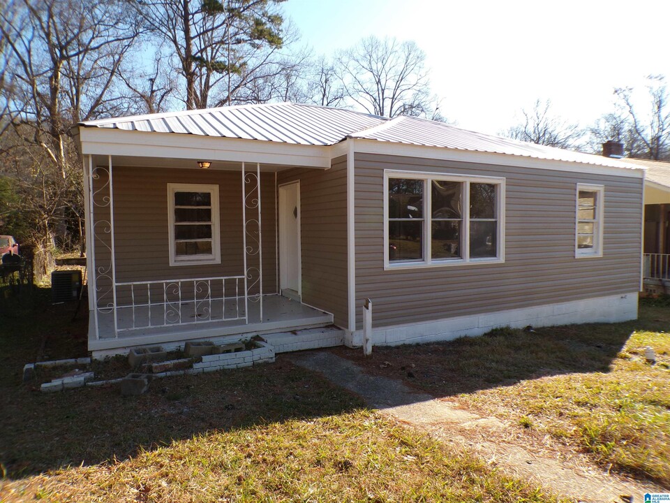 7317 Queenstown Ave in Birmingham, AL - Building Photo