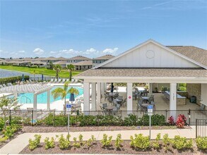 147 Bright Ibis Ave in Apollo Beach, FL - Building Photo - Building Photo