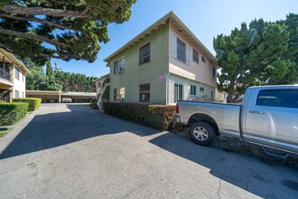 14115 Gilmore St in Van Nuys, CA - Building Photo - Building Photo