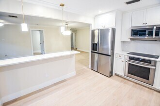 226 Moccasin Trl W in Jupiter, FL - Foto de edificio - Building Photo