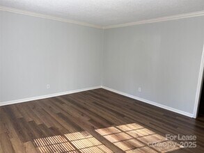 824 6th St NW in Hickory, NC - Building Photo - Building Photo