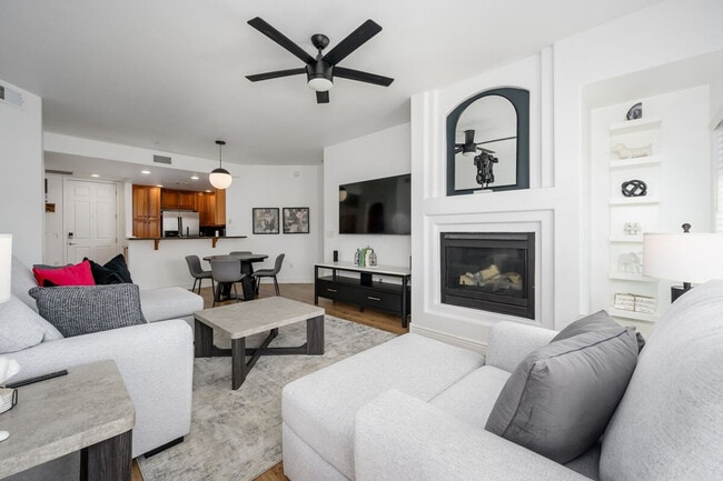 5450 E Deer Valley Dr in Phoenix, AZ - Foto de edificio - Building Photo