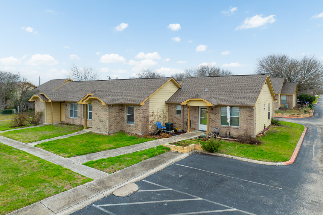 La Vista Retirement Community in San Marcos, TX - Building Photo