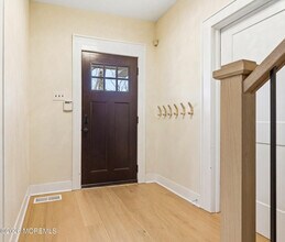 14 Norwood Ct in West Long Branch, NJ - Building Photo - Building Photo