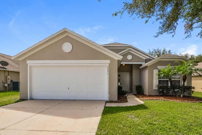 property at 3991 Hillingdon Rd