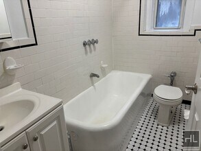 WEST 13 STREET in New York, NY - Building Photo - Building Photo