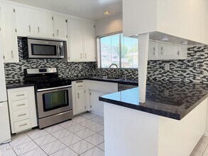 2291 Jonesboro Ave in Simi Valley, CA - Building Photo - Building Photo