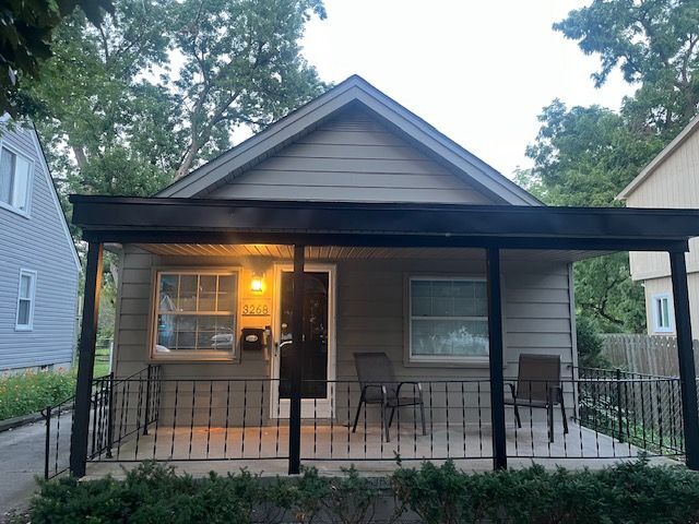 property at 3268 Prairie Ave