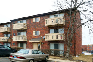 156 Oliver Ct Apartments