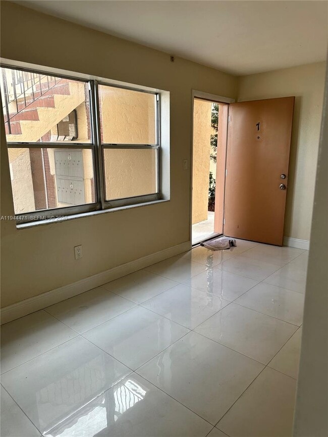 1640 SW 1st St in Miami, FL - Building Photo - Building Photo