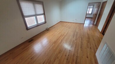 2977 N Lawndale Ave, Unit 3 in Chicago, IL - Building Photo - Building Photo