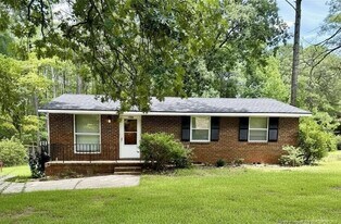 2346 Lake Ave in Fayetteville, NC - Building Photo