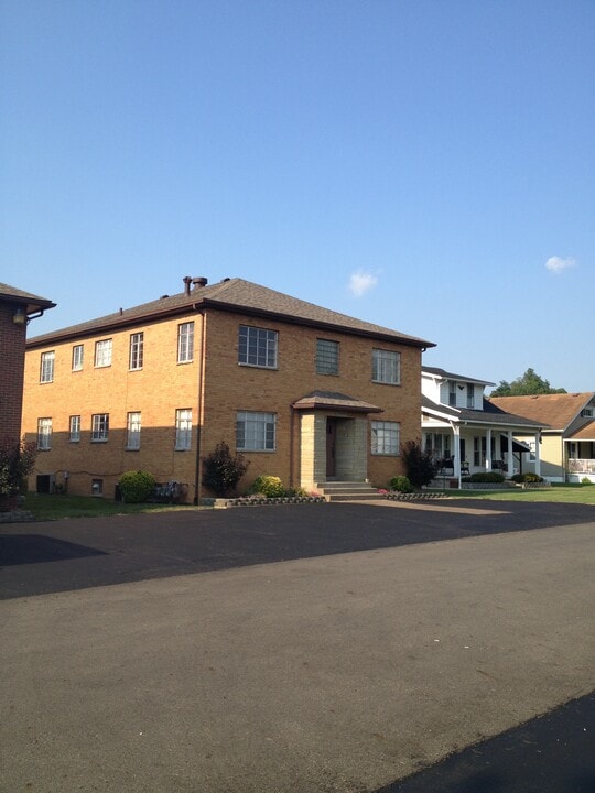 441 Dewey St, Unit 4 in Wheelersburg, OH - Building Photo