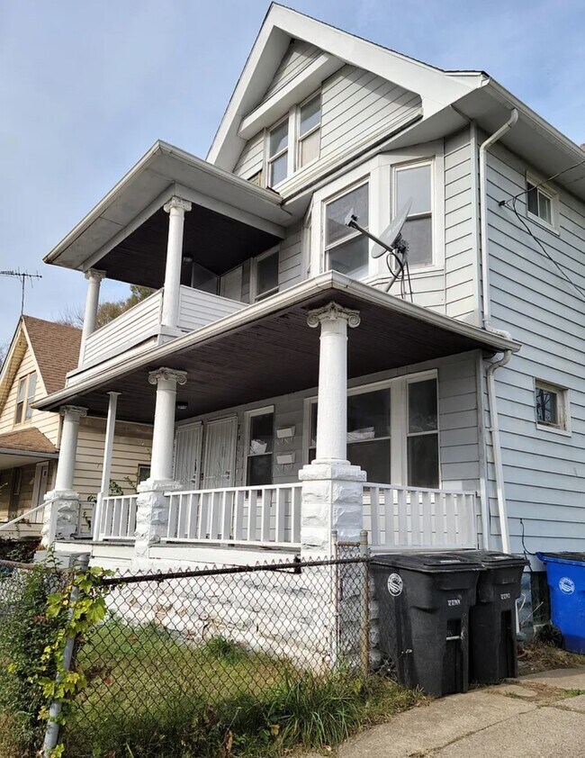 7903 Decker Ave in Cleveland, OH - Building Photo - Building Photo