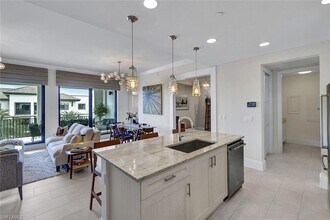 1035 3rd Ave S in Naples, FL - Building Photo - Building Photo