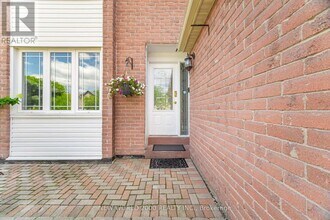 7221 Danton Promenade in Mississauga, ON - Building Photo - Building Photo