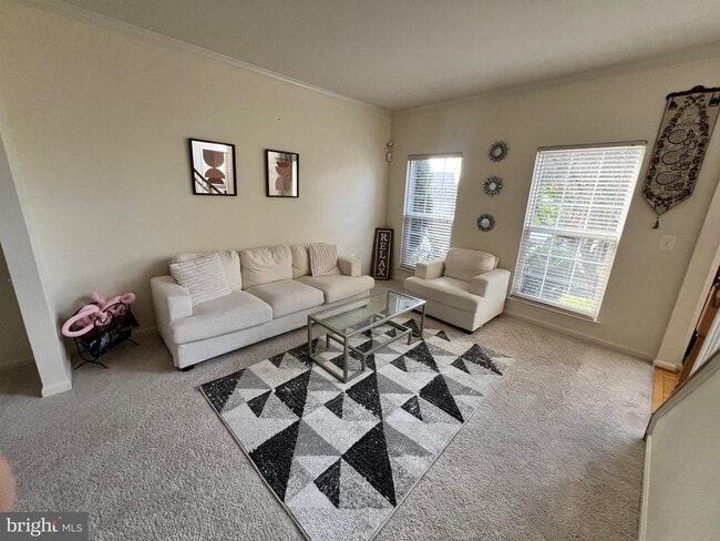 property at 3008 Vidalia Ct