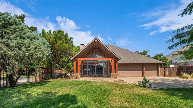 881 Winchester Dr in Lewisville, TX - Building Photo - Building Photo