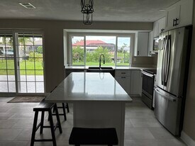 5103 Condado Terrace in Port Charlotte, FL - Building Photo