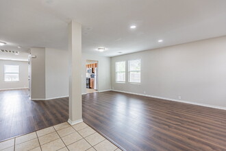 6117 Tamaron in Schertz, TX - Building Photo - Building Photo