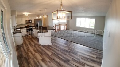 2799 27th Ave in Marion, IA - Building Photo - Building Photo