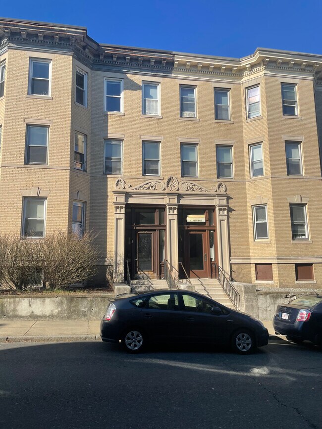 43 Orkney Rd, Unit 1 in Boston, MA - Building Photo - Building Photo