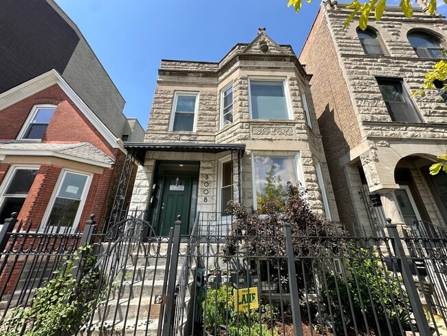 property at 3008 W Fullerton Ave