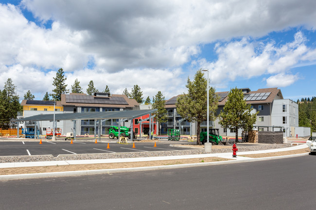 Azimuth 315 in Bend, OR - Foto de edificio - Building Photo