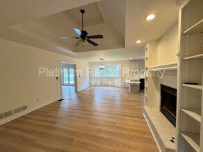 340 Roswell Farms Rd in Roswell, GA - Foto de edificio - Building Photo