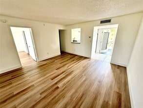 7301 NW 18th St in Margate, FL - Building Photo - Building Photo